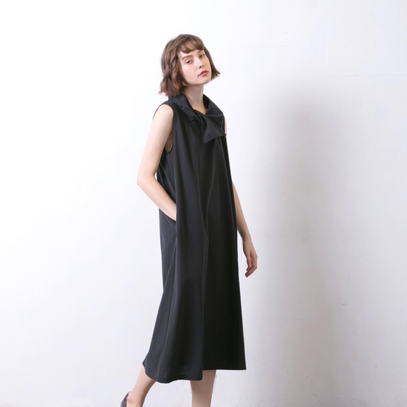 荷葉大翻領洋裝 - 黑 Ruffle collar dress - Black 第3張的照片