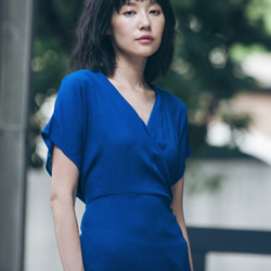 交叉洋裝 - 藍 Wrap-front midi dress - Blue 第5張的照片