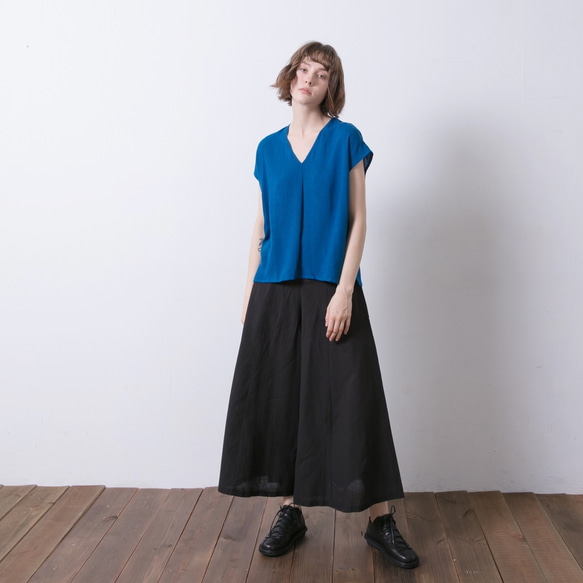 V領落肩上衣 - 藍 V neck top with inverted pleat - Blue 第2張的照片