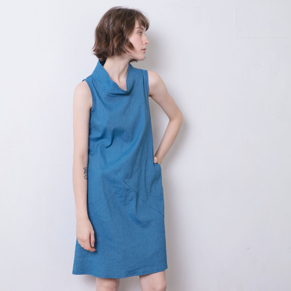 幾何翻領洋裝 - 蔚藍 High-neck shift dress - Cobalt blue 第7張的照片