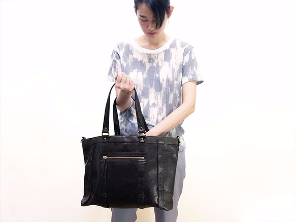 UN1 Large Laptop Leather Tote – Midnight Black 2枚目の画像