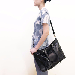 UN1 Large Laptop Leather Tote – Midnight Black 3枚目の画像