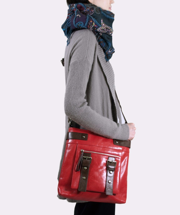 Influxx UN1 CrossboLeather Pouch / iPad Bag – Poppy Red 1枚目の画像