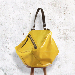 Qb Large Leather / Messenger Bag - Spectra Yellow 4枚目の画像