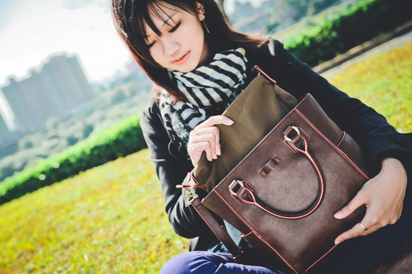 Baimiao Medium Leather Tote / Double Bag – Pink Trim 7枚目の画像