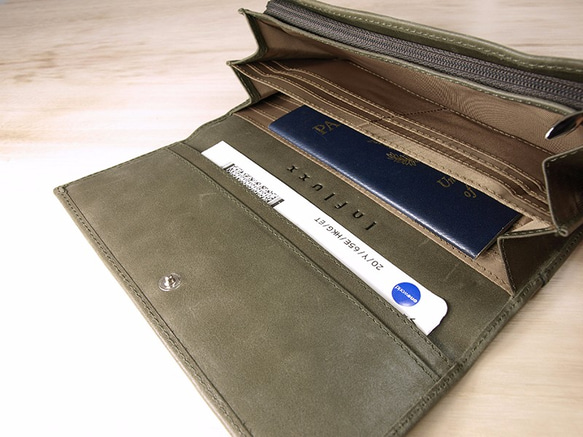 Aubrey Envelope Leather Wallet – Dark Olive Green 6枚目の画像