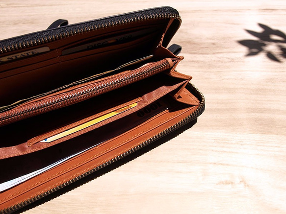 Montage Zip Leather Wallet with Wrist Strap - Black/Orange 7枚目の画像