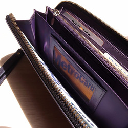 Montage Zip Leather Wallet with Wrist Strap - Black & Purple 7枚目の画像
