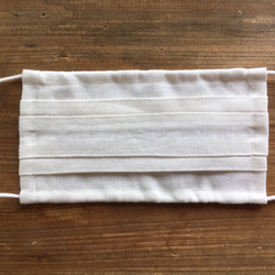 [セール]ホワイトリネンのマスク フィルターポケット付き 普通サイズ（大人男性にも）　 3枚目の画像