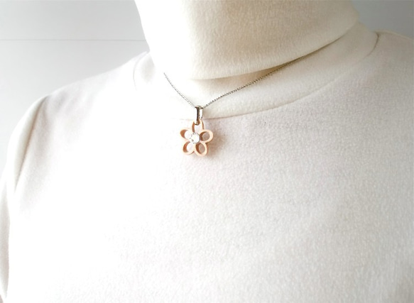 Timber necklace (Swarovski) 「flower Ⅱ」 第3張的照片