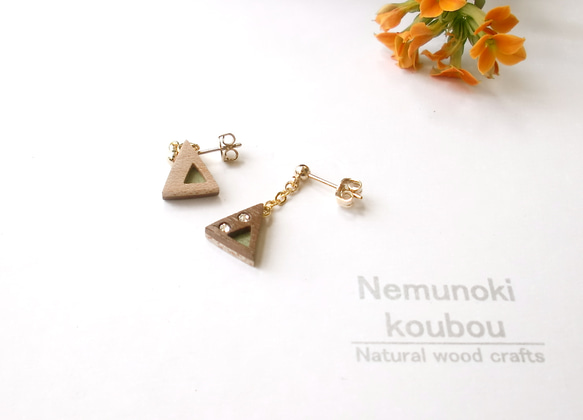 Timber Earrings 〜Triangle〜 Walnut 第2張的照片