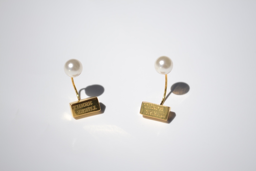 《定形外郵便送料無料 》There There