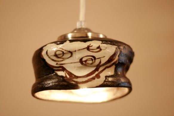黒織部のひしゃげたランプセード　６５ 1枚目の画像