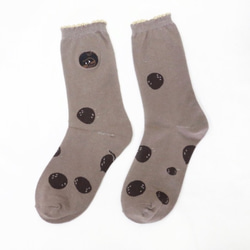 吉普 貓 珍珠奶茶 刺繡 中長襪 襪子摩卡色 第4張的照片