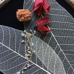 シングルflowerピアス ライトグレーパール 4枚目の画像