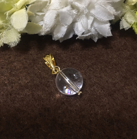 【再販5】【7つの光が願いを叶える】レインボー水晶のひとつぶネックレストップ 7枚目の画像