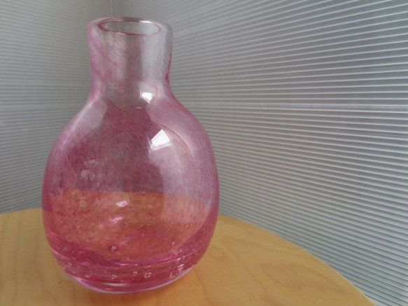 ボトル花器：春先小紅...「Aqaコレクションから」 2枚目の画像
