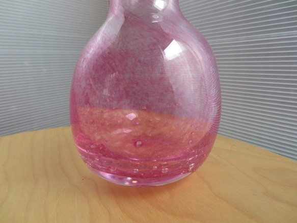 ボトル花器：春先小紅...「Aqaコレクションから」 1枚目の画像