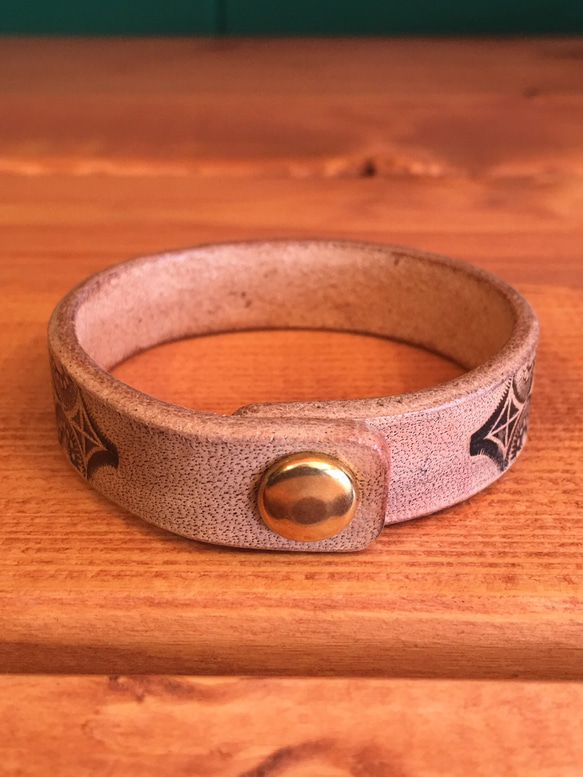 Geometric bracelet【Beige×Antique】 3枚目の画像