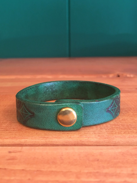 Geometric bracelet【Green×Antique】 3枚目の画像