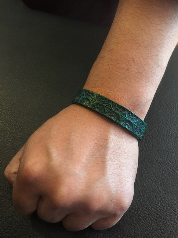 Geometric bracelet【Green×Antique】 5枚目の画像