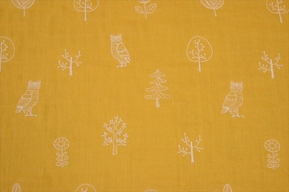 【KOKKA】北欧刺繍 / ダブルガーゼ / 刺繍コットン生地 / フクロウと木 / 黄色×白 2枚目の画像