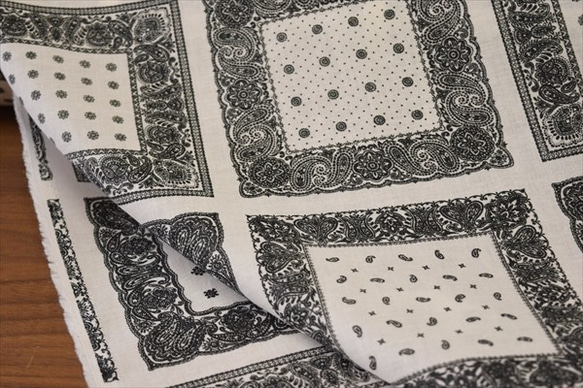 50cm【HOKKOH】麻100%/バンダナ柄/ラミー生地/エアータンブラー加工/濃