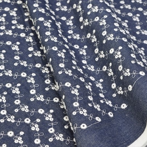 デニム刺繍生地/北欧/小花柄/日本製/紺色 生地 clothful 通販 6898673