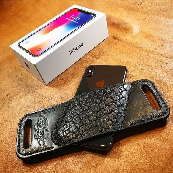 【O様オーダー専用】ヒップホルスター[iPhone 7] - 高級イタリアンレザー　ブラック 2枚目の画像