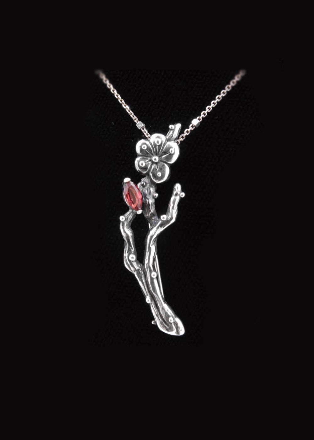 - プラム - ブローチブローチ/ペンダントペンダント/ネックレスネックレス