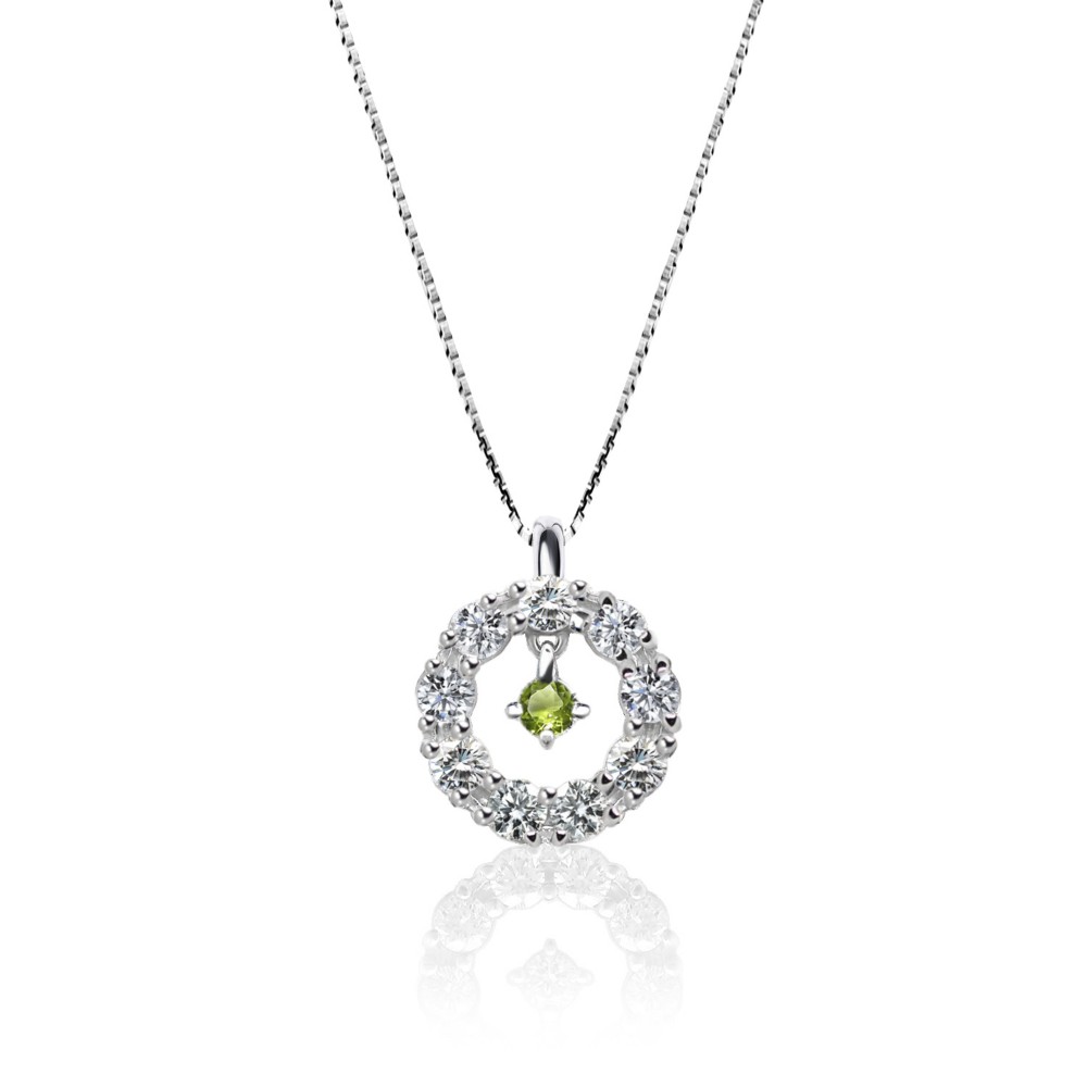幸運のお守り リース モチーフ プラチナ 8月 誕生石 ペリドット & ダイヤモンド アニバーサリー ネックレス