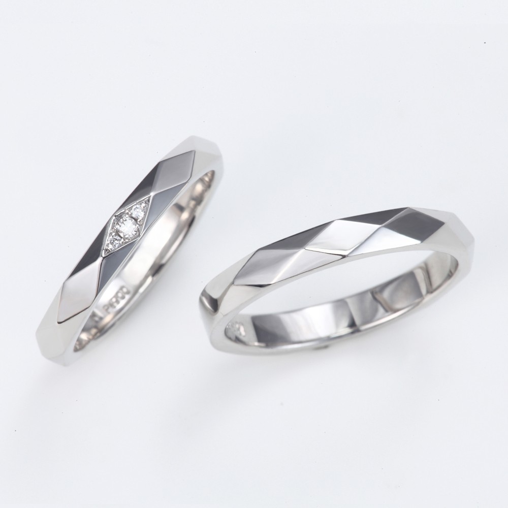 ひし形 カットライン が 人気の プラチナ ダイヤモンド マリッジリング ! 結婚指輪 サイズ直し 1回 無料 対応付き