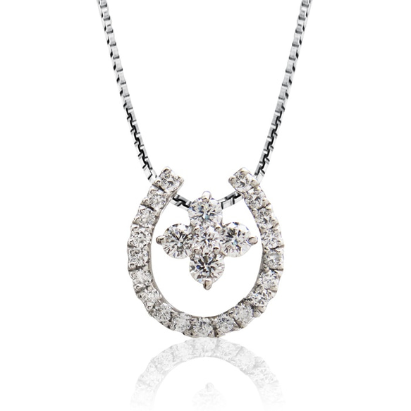 クローバーモチーフ　ダイヤネックレス 　プラチナ プラチナ 幸せ 招く 馬蹄 & クローバー モチーフ 天然ダイヤ 0.5