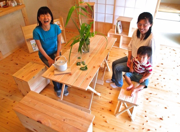 【日本檜木】木製 折疊式餐桌 第5張的照片