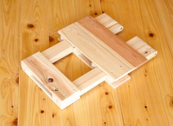 ひのきの折りたたみアウトドアダイニングセット（折りたたみテーブル2＆チェア2＆ベンチ1） 7枚目の画像