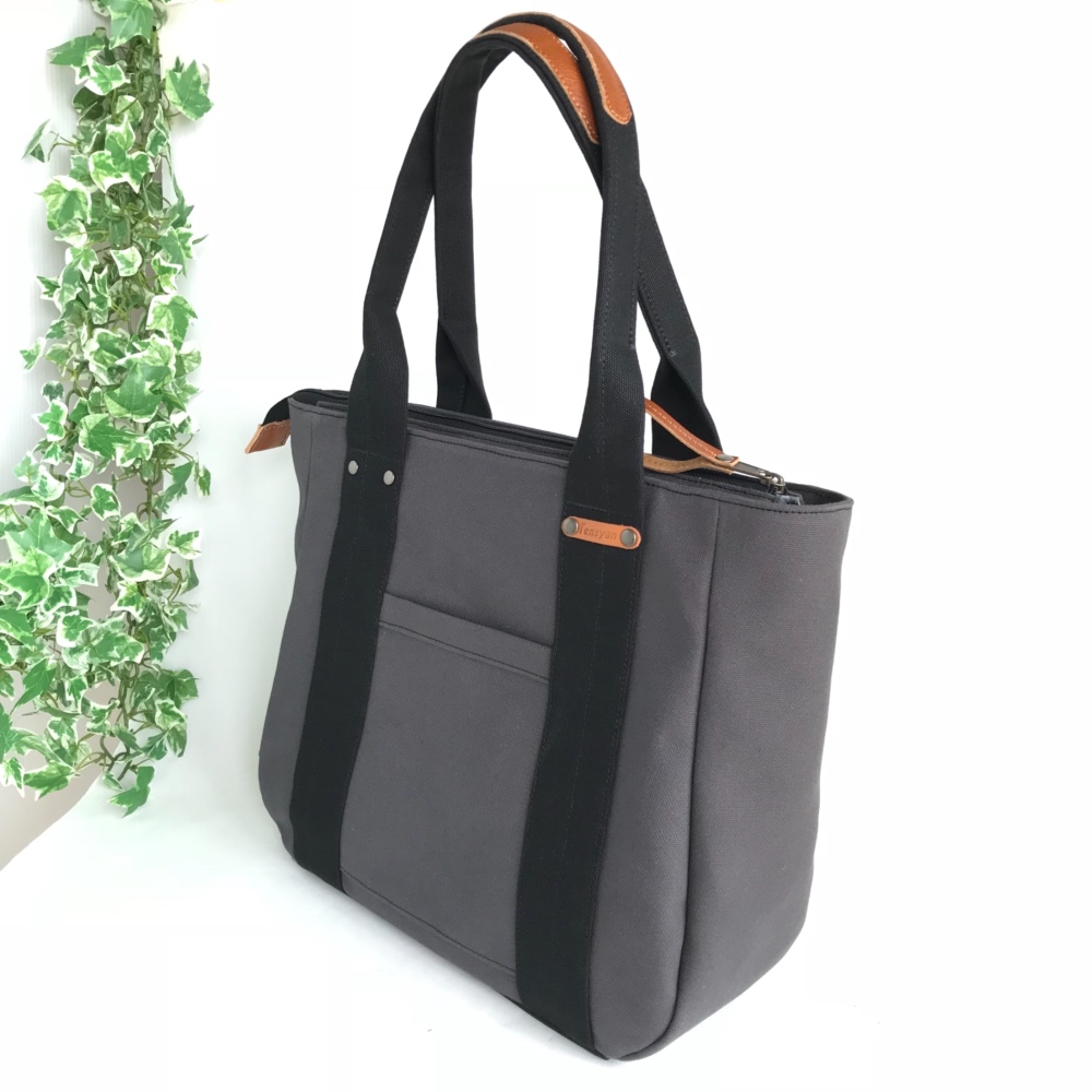 Lサイズ◇大きくしたコロンと丸い帆布のトート・ダークグレー＋ブラック・マチ12