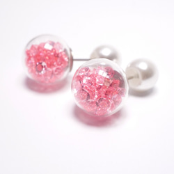 A Handmade 粉紅色水晶玻璃球配珍珠前後耳釘 第1張的照片