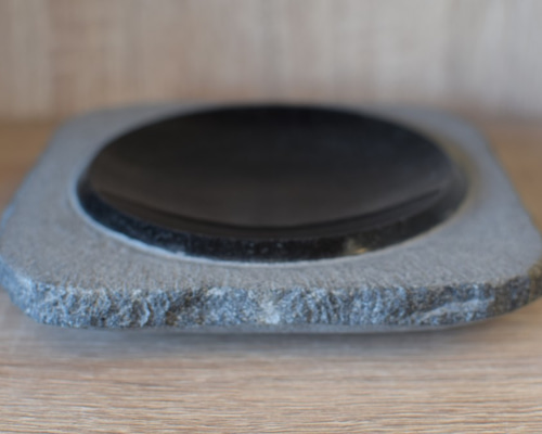 インド黒御影石　飾り皿　刺身皿　コゲ玉　　インテリア　皿 インド黒御影石 飾り皿 刺身皿 コゲ玉 インテリア 皿