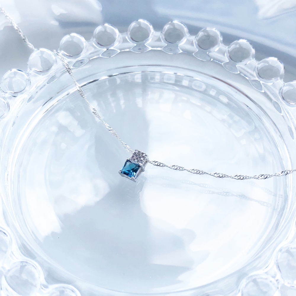 silver925 ロンドンブルートパーズ☆彡スクエアパヴェネックレス【天然石ssサイズ】