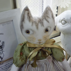 フェルトの人形　猫たん 3枚目の画像