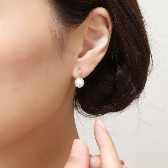 〖樹脂Nonhorupiasu（耳環）〗捷克水晶玻璃和水晶珍珠（白領）耳環 第3張的照片
