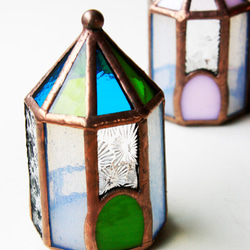 8角形の屋根グリーンの小さな家　ミニランプ　ステンドグラス　ガラス　ハウス 2枚目の画像