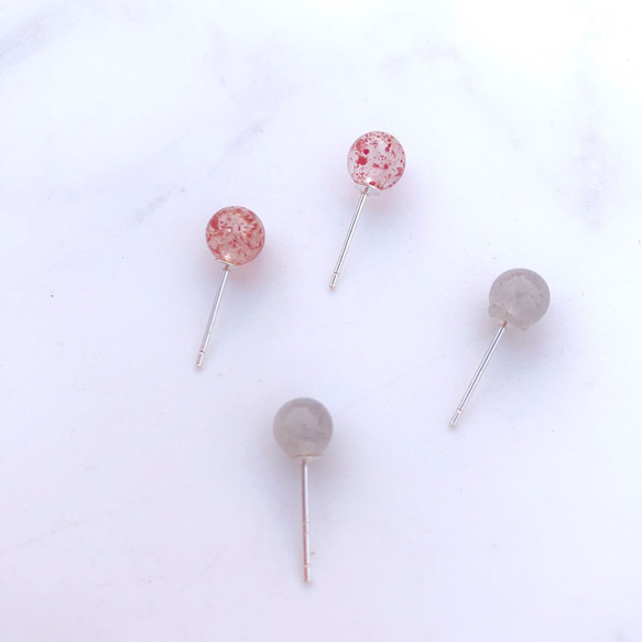 【水晶耳環】粉嫩圓球 | 6mm拉長石x草莓晶 純銀耳環 | 大員囡仔 第2張的照片
