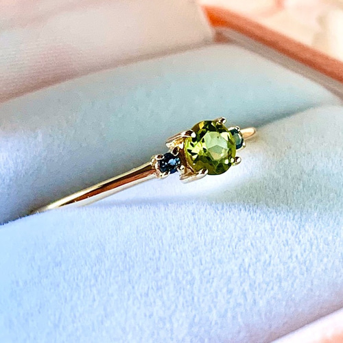 ペリドット　18金　プラチナ　コンビリング　新品　宝石店ストック ペリドット18金プラチナコンビリング新品宝石店ストック