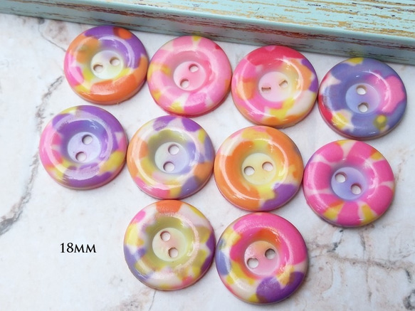 M706【18mm set 10pcs】紫色花園2孔鈕扣 第1張的照片