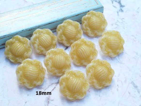 M732【18mm set 10pcs】浮雕花朵鈕扣 第1張的照片