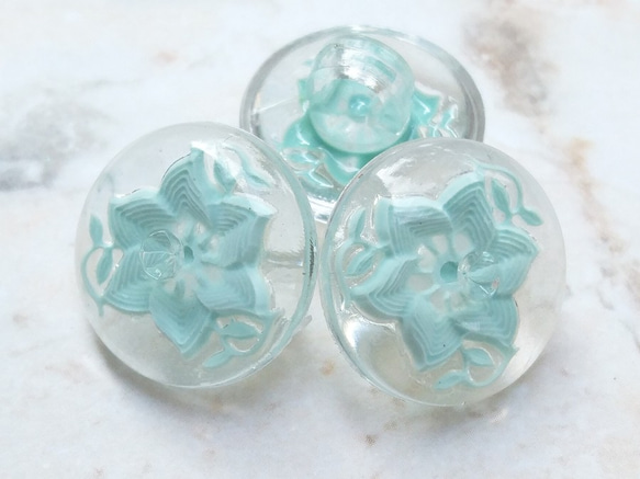 M740【15mm set 6pcs】Light Aqua Blue花朵透明鈕扣 第3張的照片