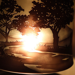 ランプに描くトナカイの佇む風景 8枚目の画像
