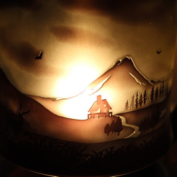 ランプに描くトナカイの佇む風景 9枚目の画像