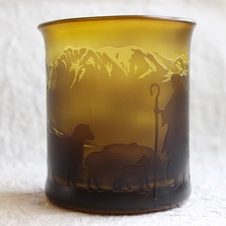 【父の日】羊飼いと戯れる羊のいる風景（グラス） 6枚目の画像